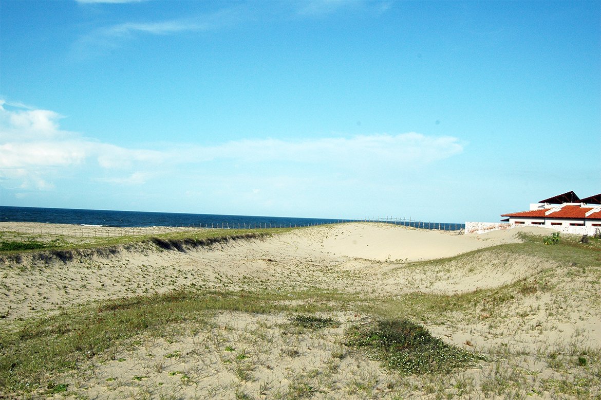 White sand beach frontage Taíba development land